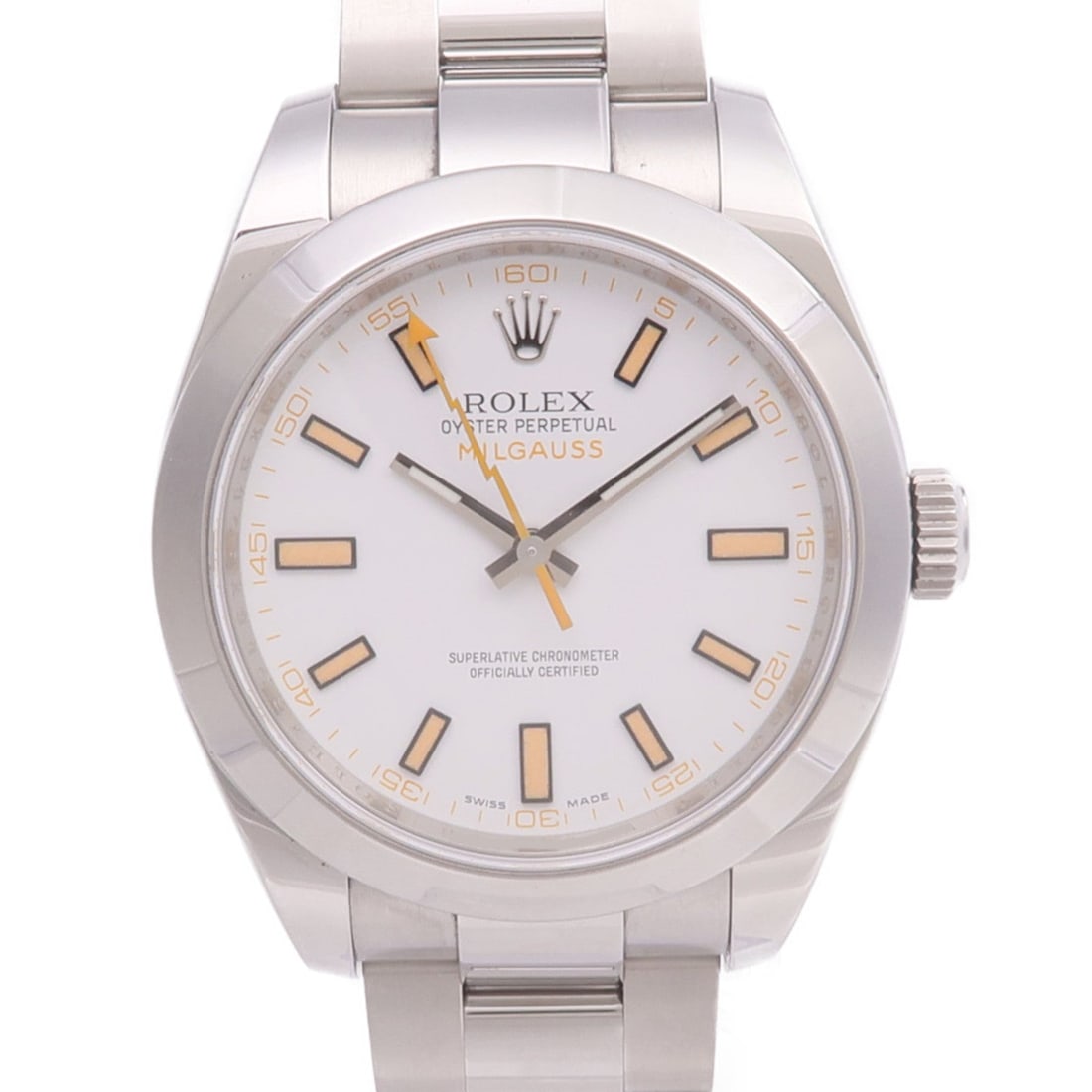 Rolex Submariner Date 116613LN Steel Gold: Automatic Submariner Date 116613LN in 18K yellow gold and stainless steel with black dial. Case 40mm. Max wrist 17cm. Band width 15-19mm. Includes guarantee.