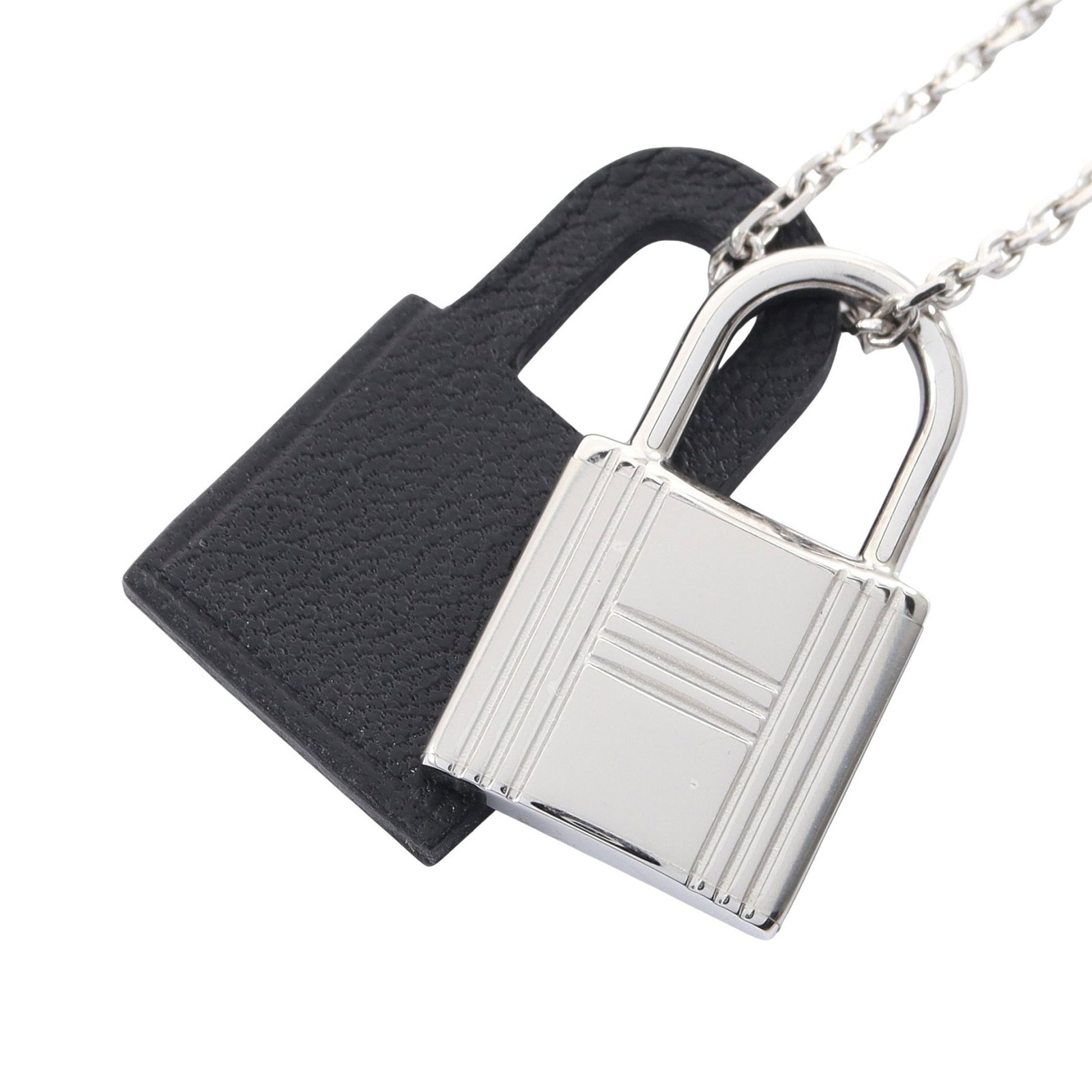 Hermes O'Kelly Necklace Black Silver: O'Kelly necklace in Veau Swift with silver and black tone.
