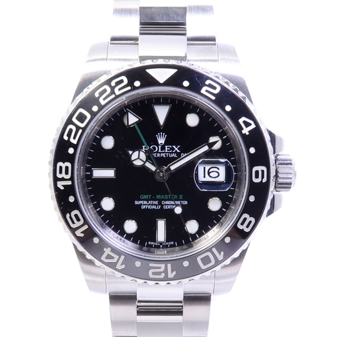 Rolex Submariner Date 126610LN: Black automatic watch in stainless steel. Includes storage box and guarantee. 41mm case, 17.5cm wrist.