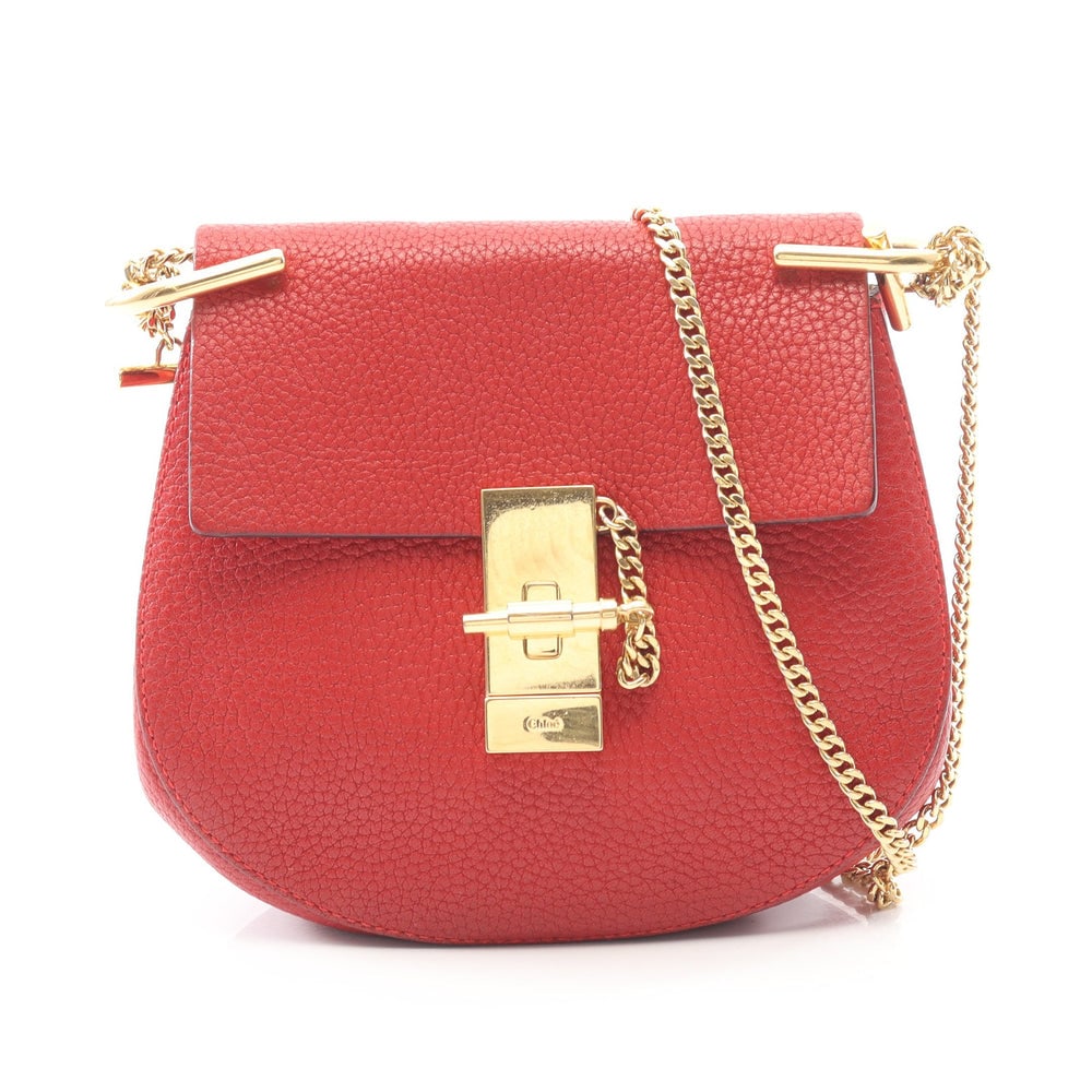 Chloe Drew Chain Red: Chloe Drew Chain Shoulder Bag. Color: Red. Material: Leather. Size: 16 X 17.5 X 6 Cm. Strap: 110 Cm.
