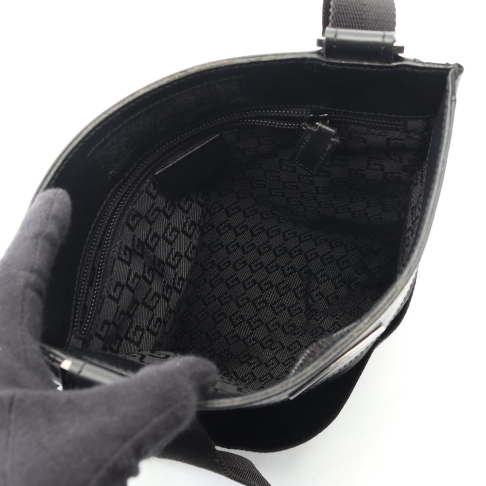 Gucci Shoulder Bag Black - 3