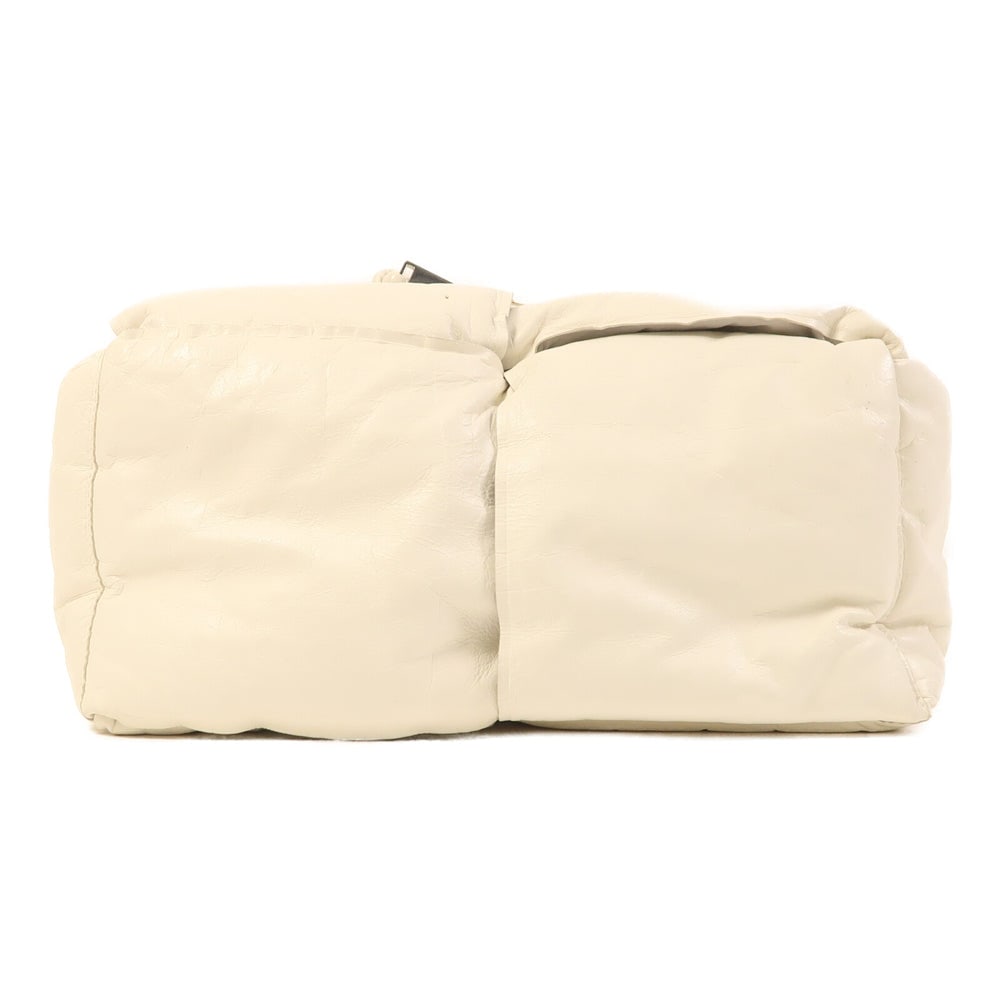 Bottega Veneta White Calfskin Pouch: Authentic and authenticated Bottega Veneta clutch bag pouch in white calfskin. Product no. RFID. Approx. 29W x 15H x 14D cm. No accessories listed.