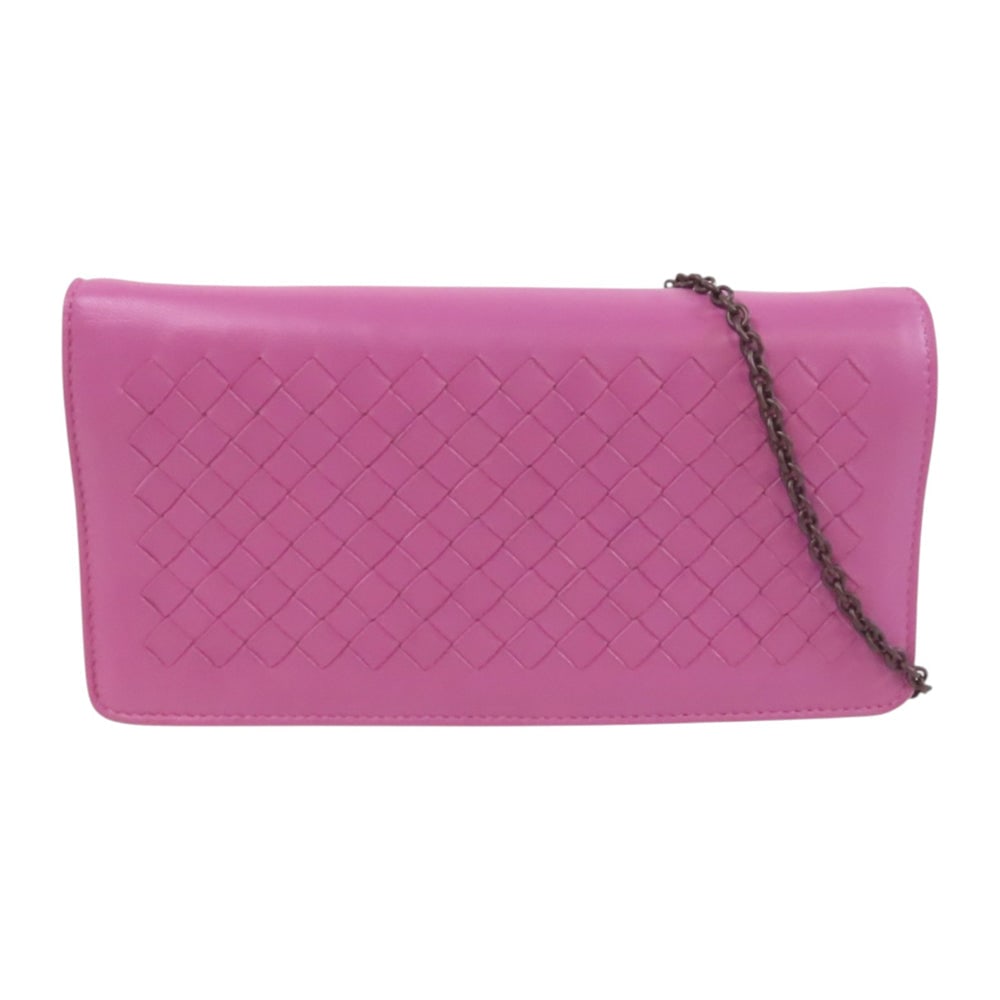 Bottega Veneta WOC Purple Chain: Authentic and authenticated Bottega Veneta wallet on chain shoulder bag in purple lambskin. Product no. SO1766744S. Approx. 21W x 11H x 4.5D cm with 96 cm strap. Includes storage bags.