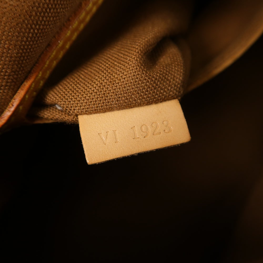 Louis Vuitton Alma Monogram Handbag - 7