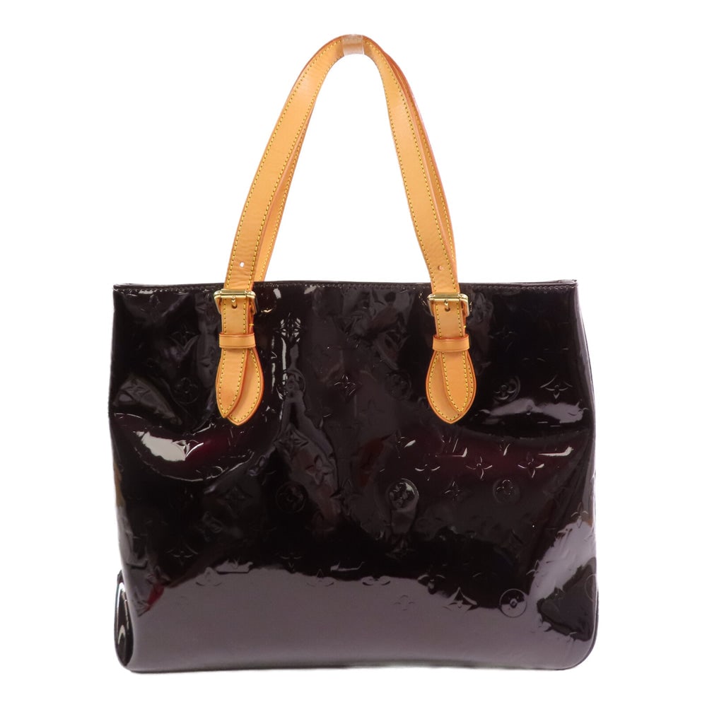 Louis Vuitton Brentwood Vernis Tote: Authenticated genuine Louis Vuitton Brentwood tote bag in wine red Monogram Vernis patent leather with gold-tone hardware. Product no. FL2087. Approx. W38 x H29 x D8.8 cm; shoulder 42-53 cm.