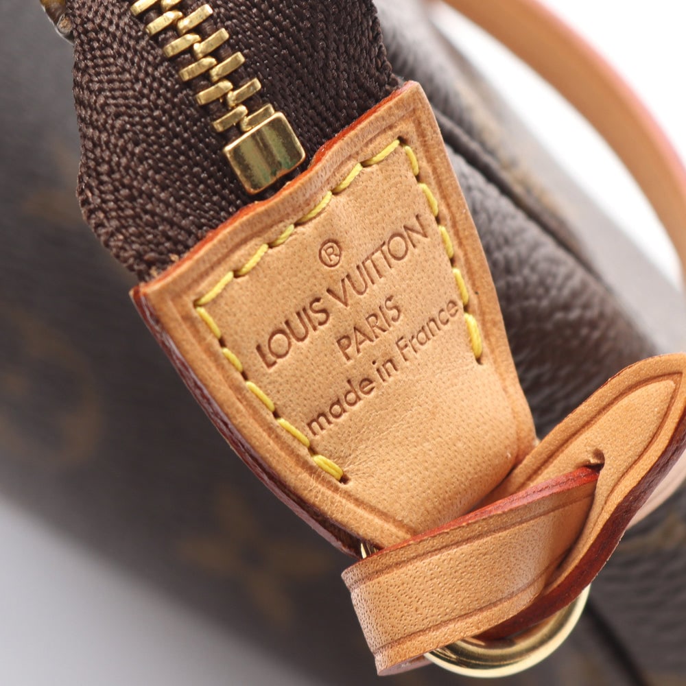 LV Pochette Accessoires Monogram - 4