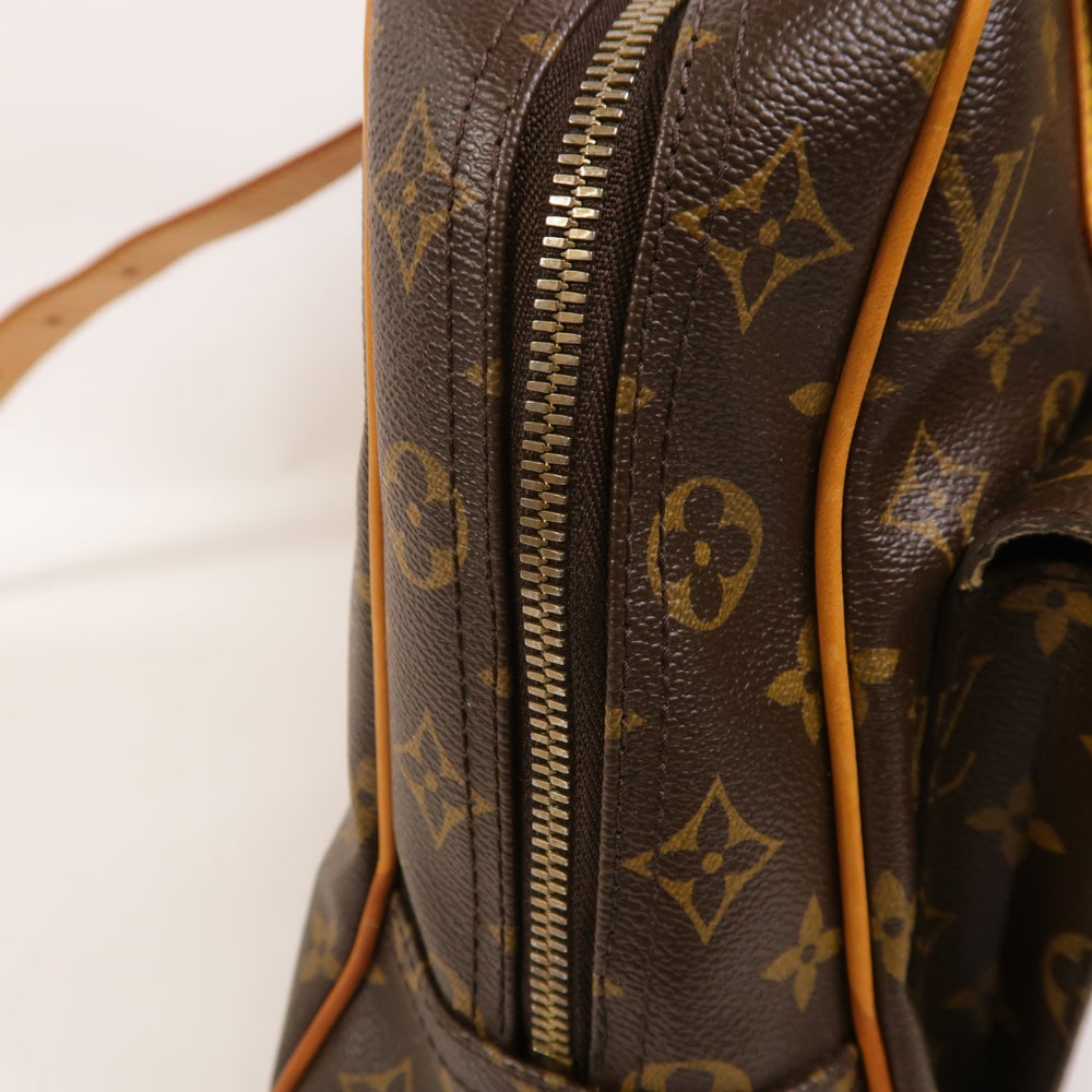 LV Manhattan GM Monogram Bag - 18