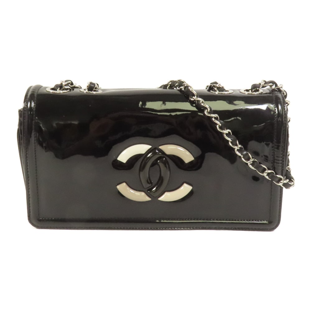Chanel Lipstick Flap Bag Black: Black patent leather Chanel Lipstick Flap chain shoulder bag with hologram sticker and guarantee. Approx. 29 x 18 x 8 cm; strap 54-89 cm. Product no. 13133421. Authentic and authenticated.