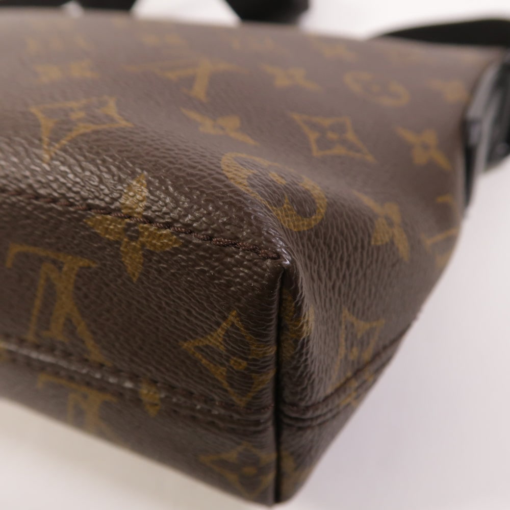 Louis Vuitton Magnetic Messenger - 11