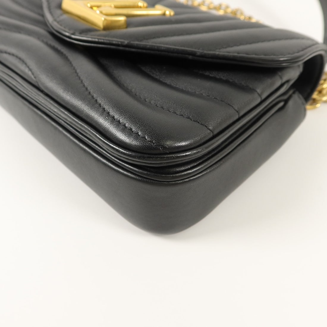 Louis Vuitton New Wave Chain PM - 13