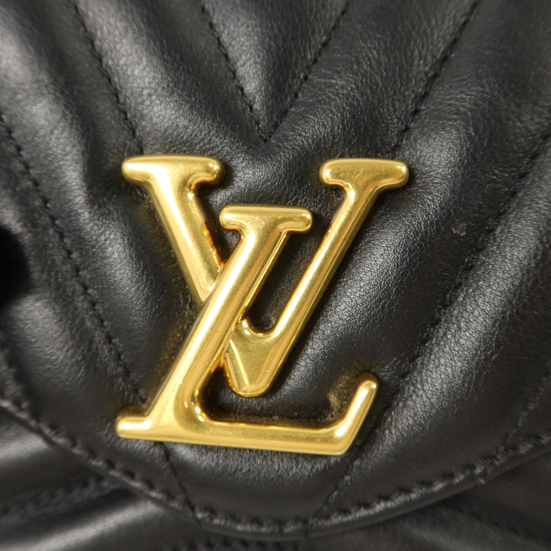 Louis Vuitton New Wave Chain PM - 9