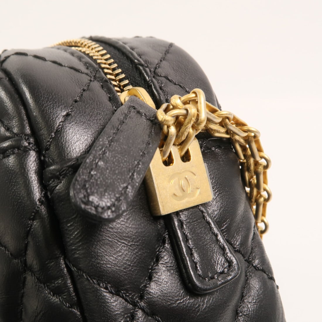 Chanel 2.55 Camera Bag Black - 16