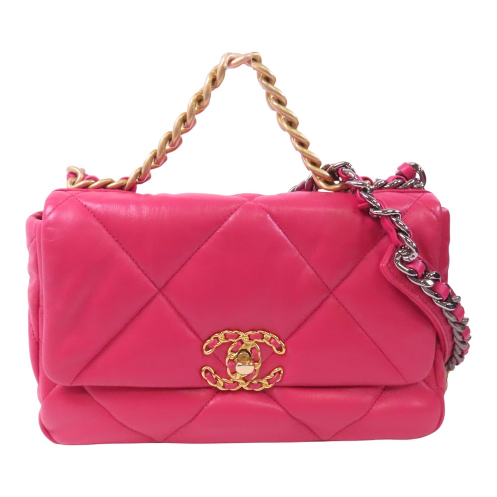 Chanel C19 Chain Bag Pink: Pink red lambskin chain hand shoulder bag. Includes box storage bags hologram and guarantee. 26 x 17 x 8.5 cm.