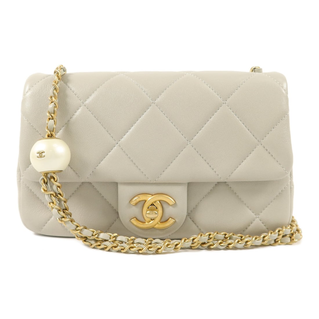 Chanel Chain Shoulder Bag Gray: Gray lambskin chain shoulder bag with gold-tone hardware.