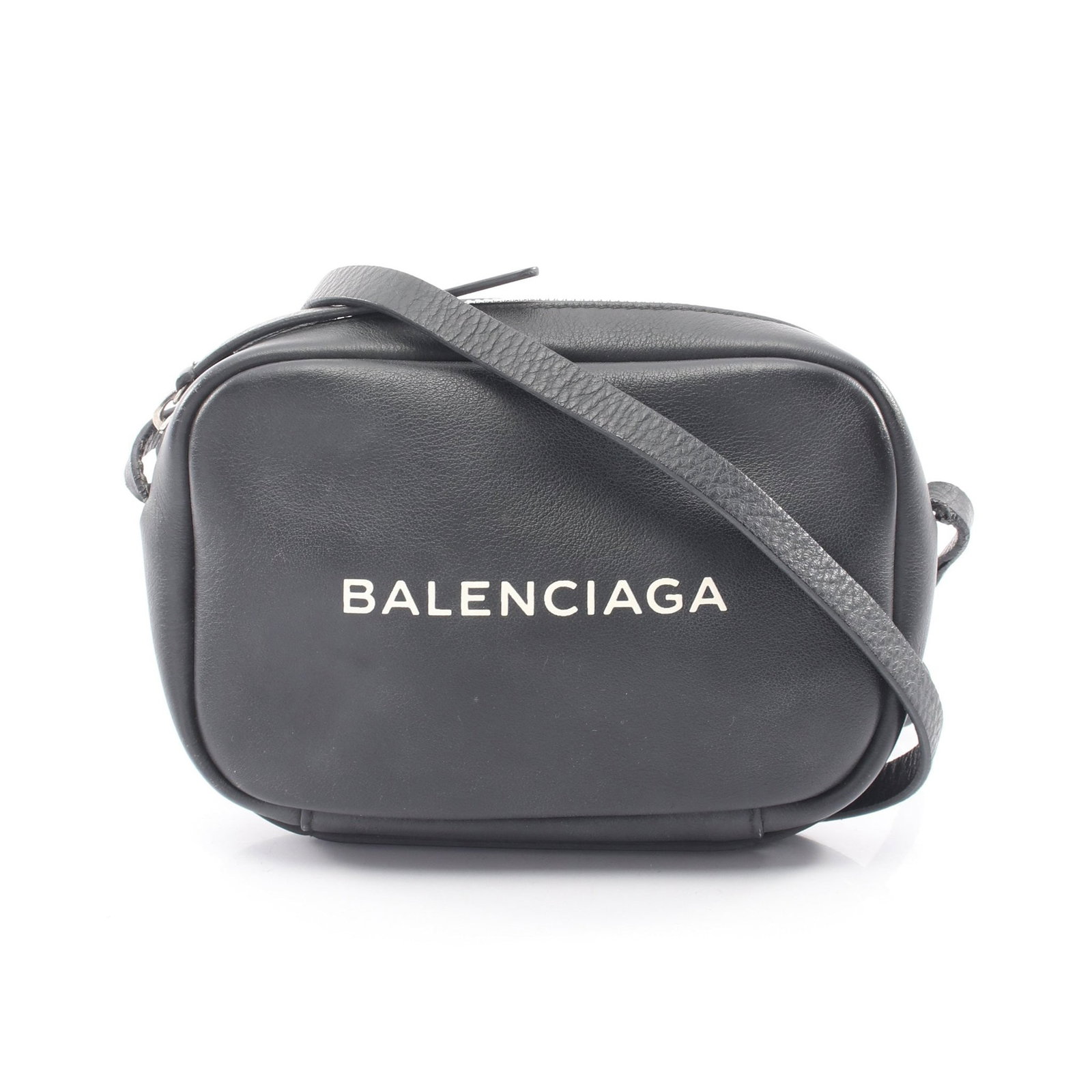Balenciaga Everyday Camera XS Black: Authentic and authenticated Balenciaga Everyday Camera Bag XS shoulder bag in black leather. Model 489809. Approx. 12H x 18W x 3.5D cm with 122-132 cm strap. No accessories listed.