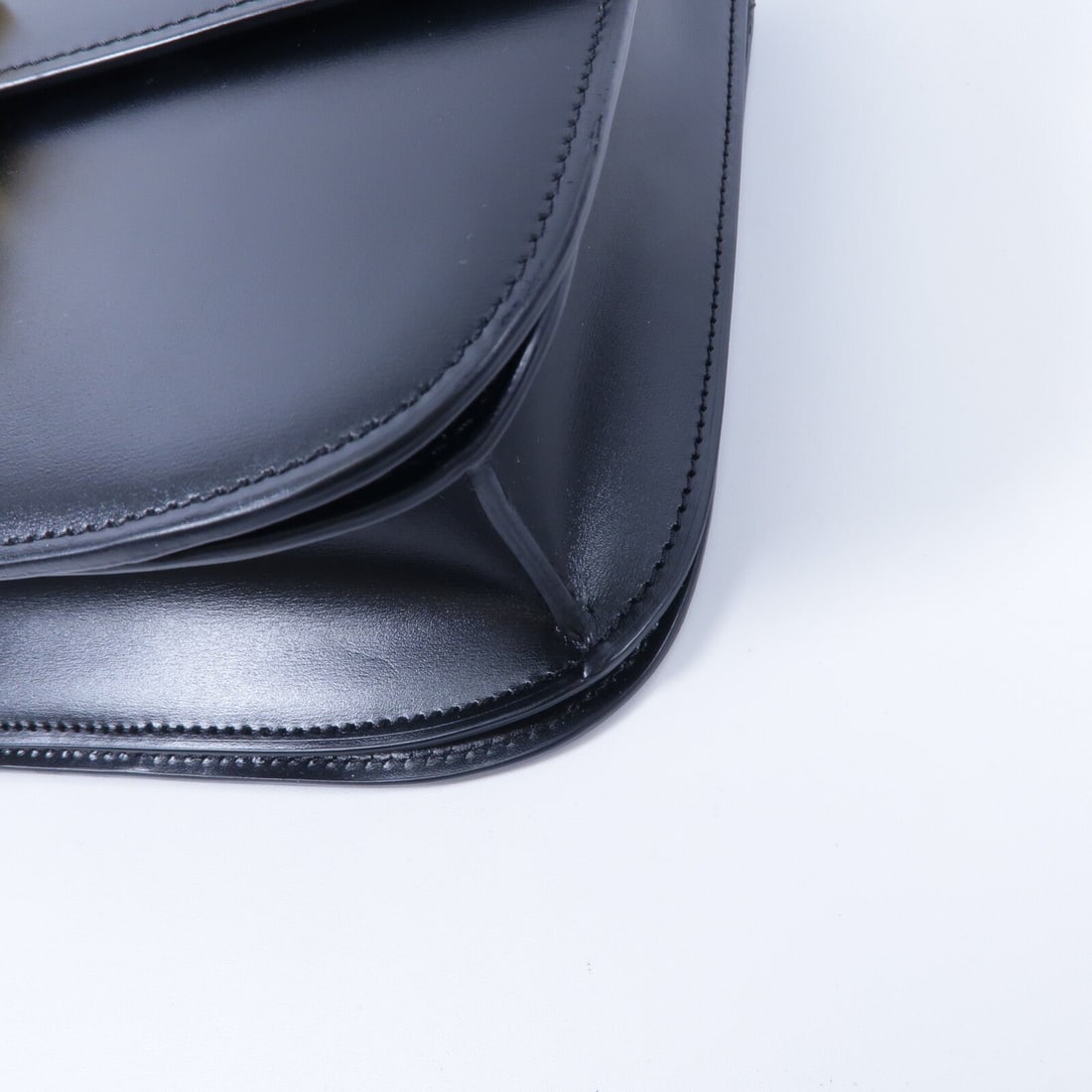 Celine Classic Box Medium Black - 12