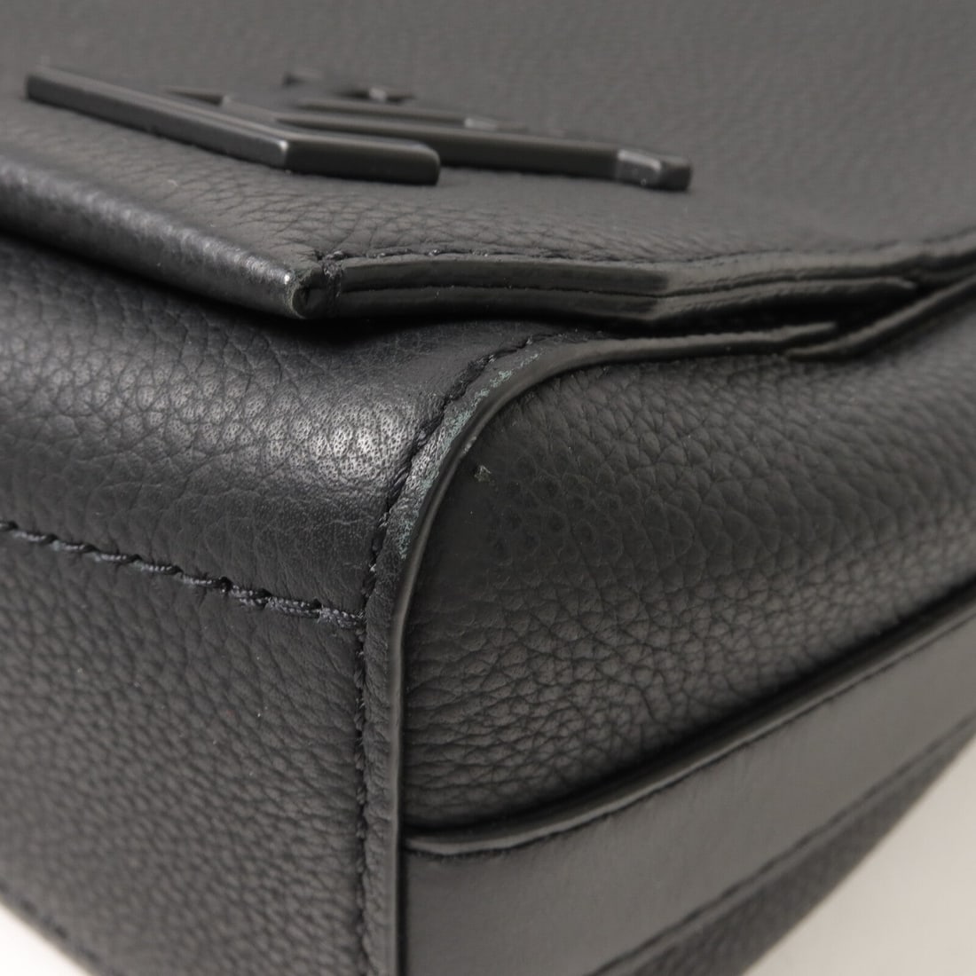 LV Takeoff Messenger Black - 12