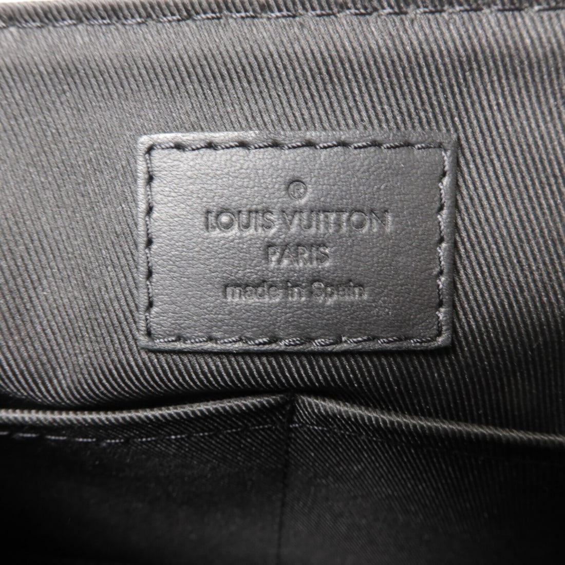 LV Takeoff Messenger Black - 6