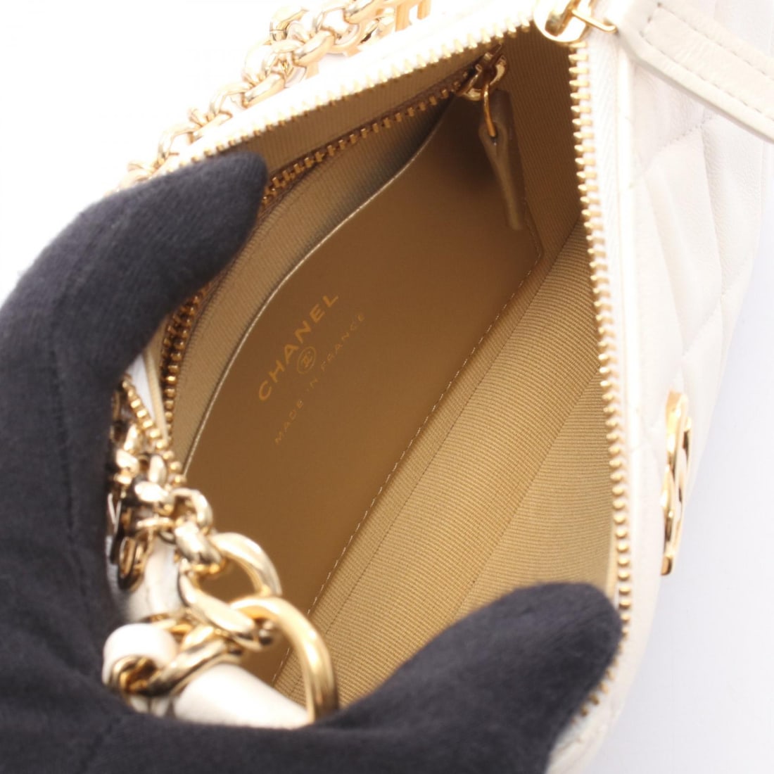 Chanel Small Chain Bag White - 3