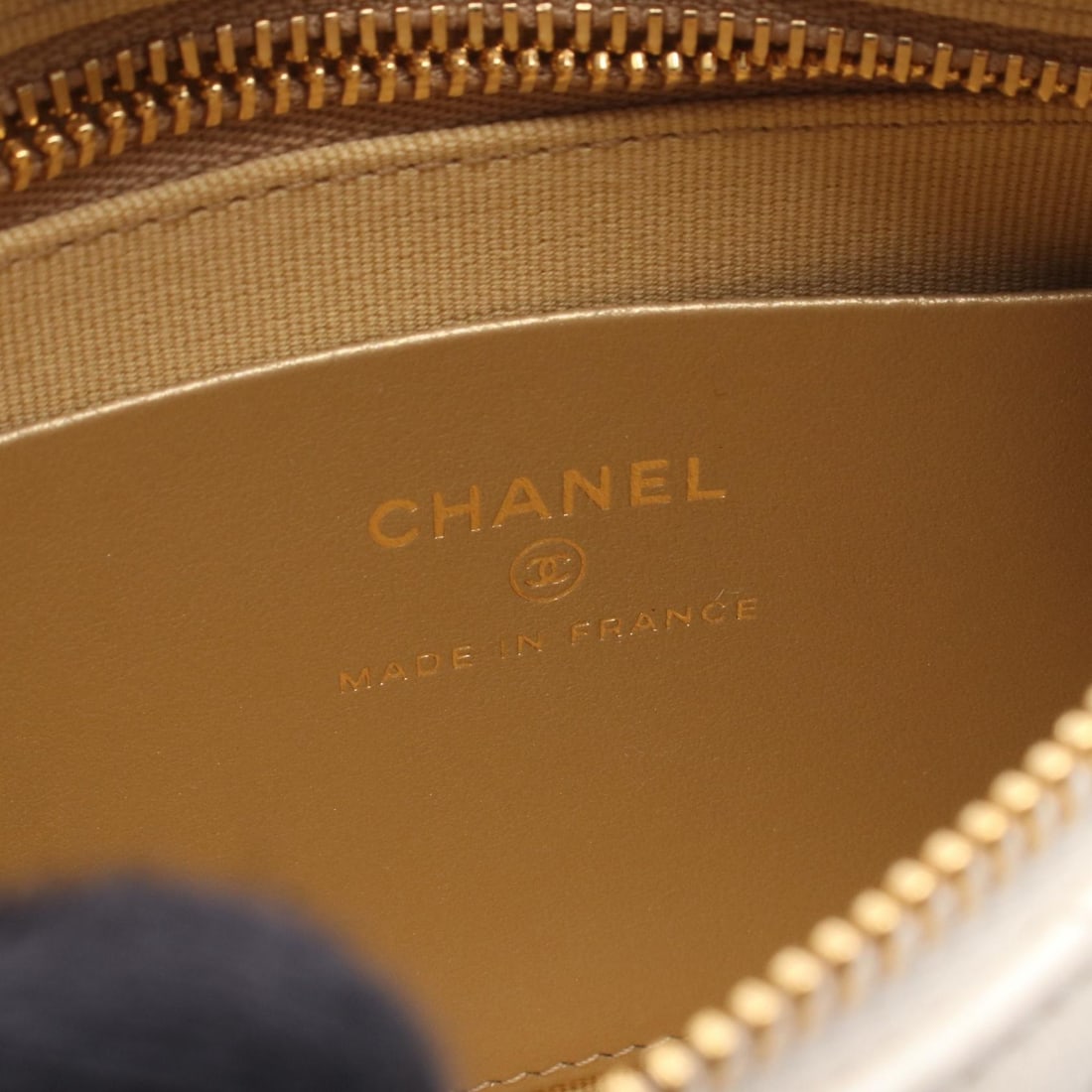 Chanel Small Chain Bag White - 4