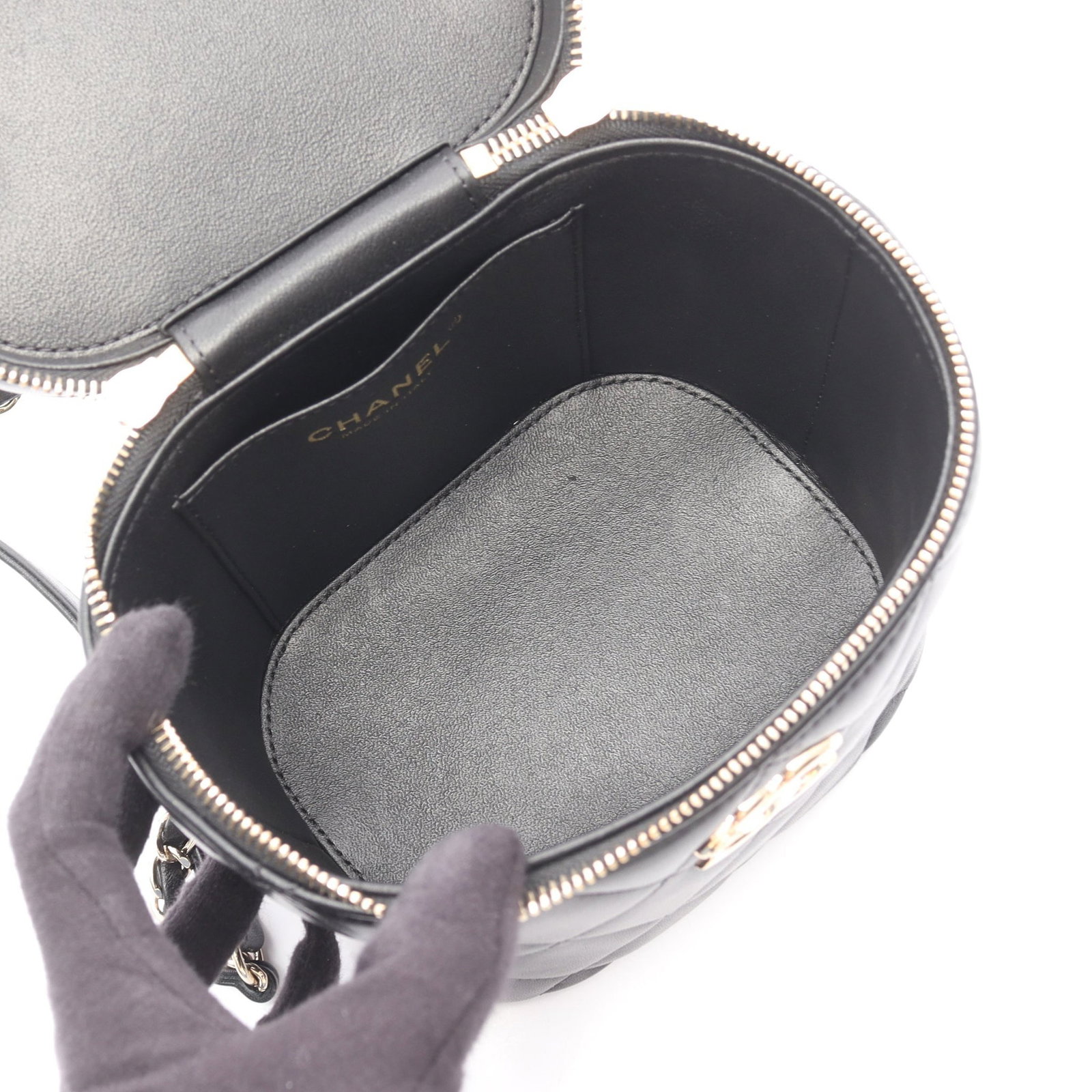 Chanel Trendy CC Vanity Black - 3