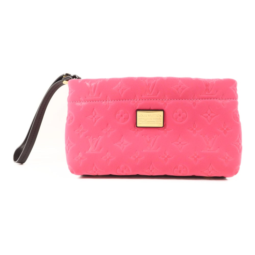 Louis Vuitton Pochette Scuba Pink: Authenticated genuine Louis Vuitton Pochette Scuba clutch in pink Monogram Scuba synthetic rubber with gold-tone hardware. Product no. RC3078. Approx. W22-25 x H14 x D5.5 cm with 38 cm handle.