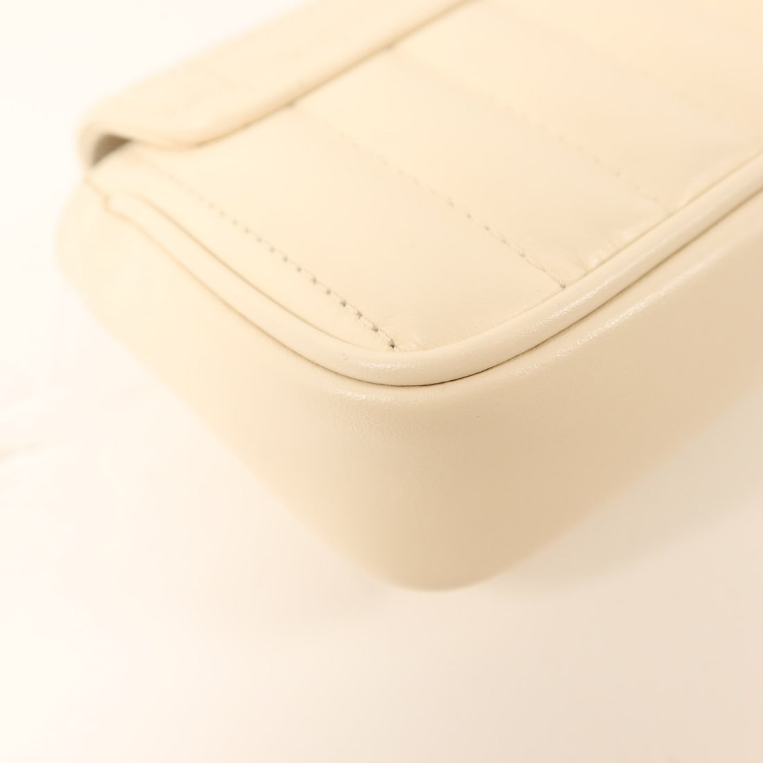 Gucci Marmont Super Mini White - 14