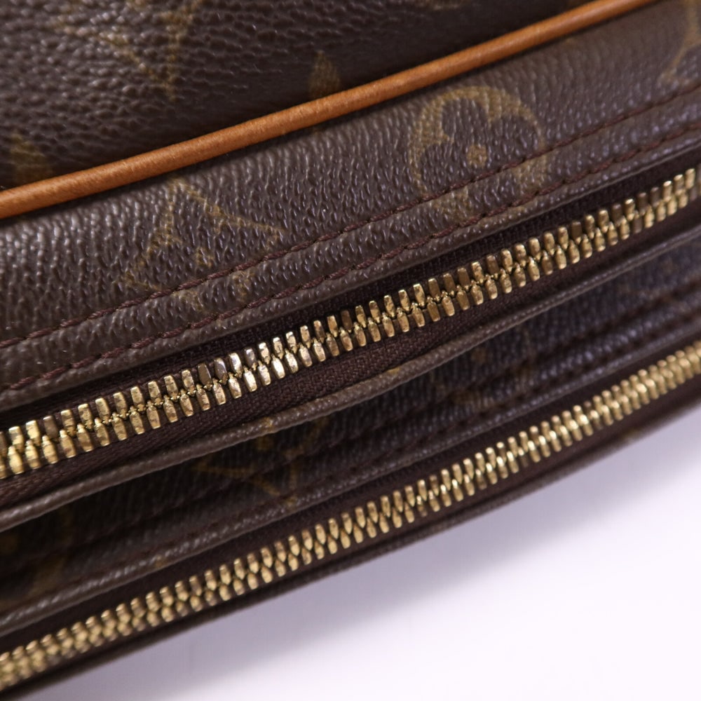Louis Vuitton Reporter GM Monogram - 19