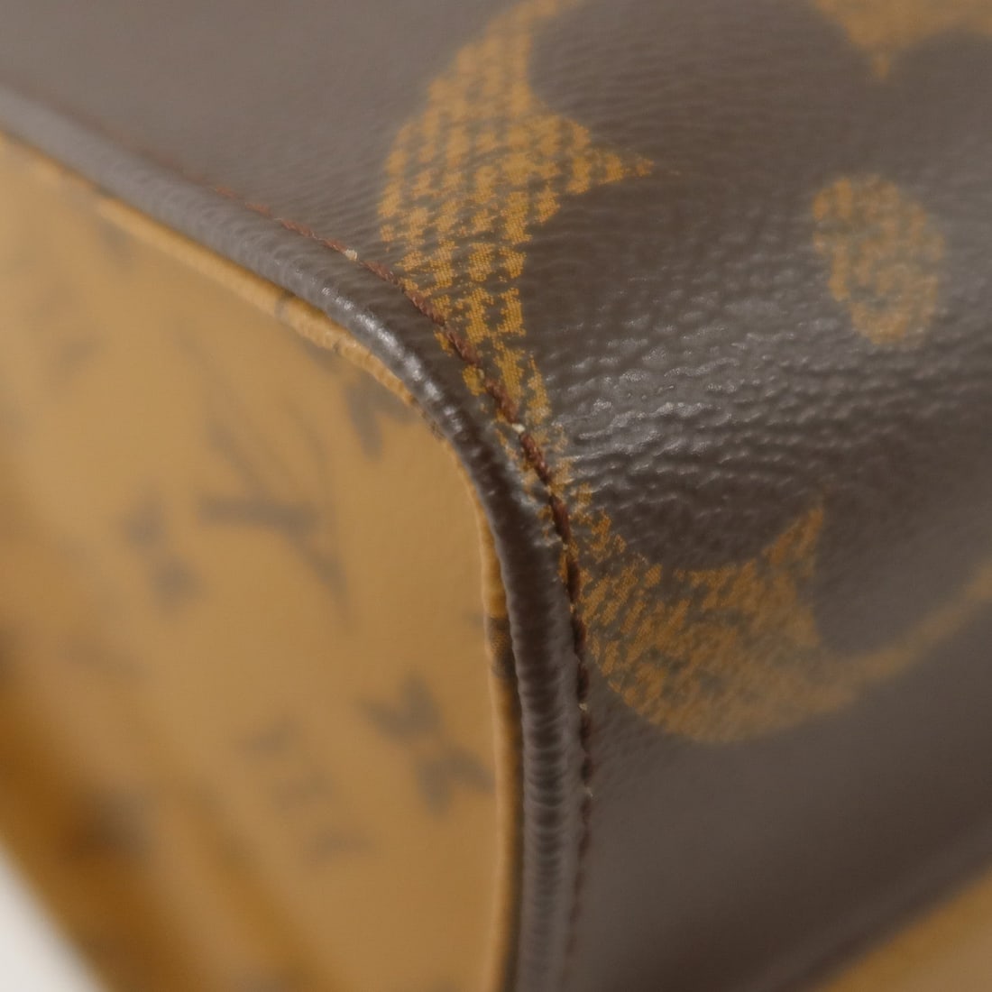 Louis Vuitton OnTheGo MM - 9