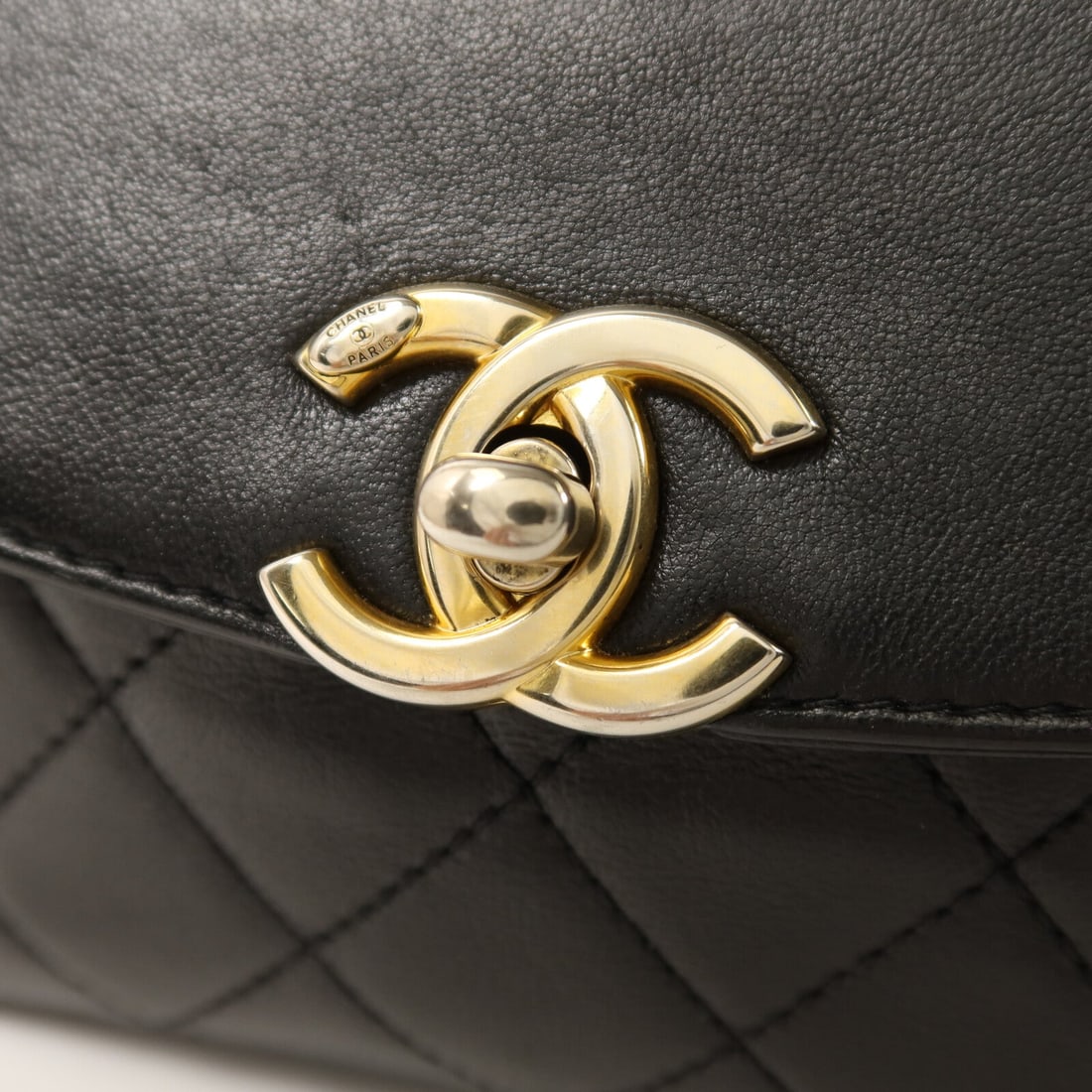 Chanel Chain Shoulder Bag Black - 9