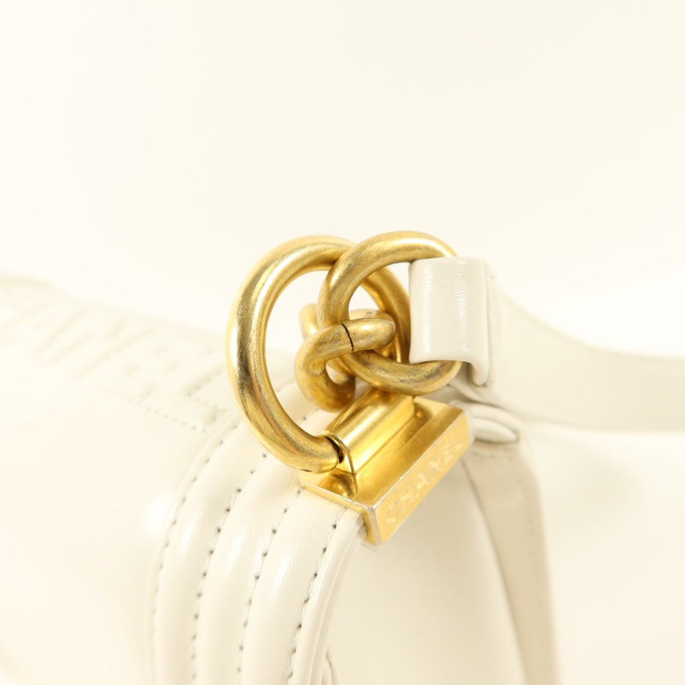 Chanel Mini Boy White - 13