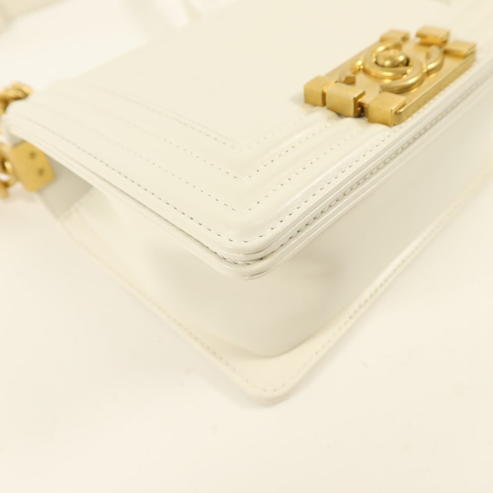Chanel Mini Boy White - 15