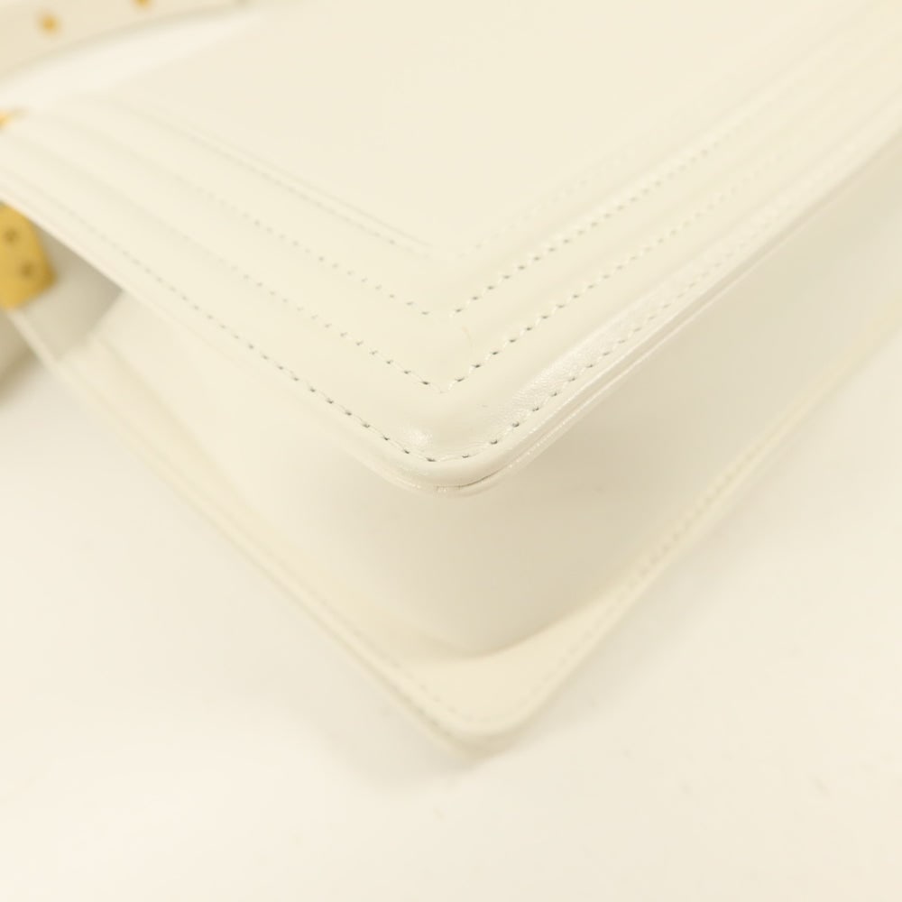Chanel Mini Boy White - 17
