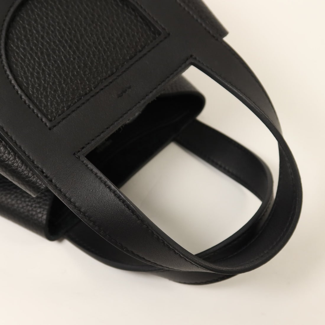 Hermes In The Loop 18 Noir - 8