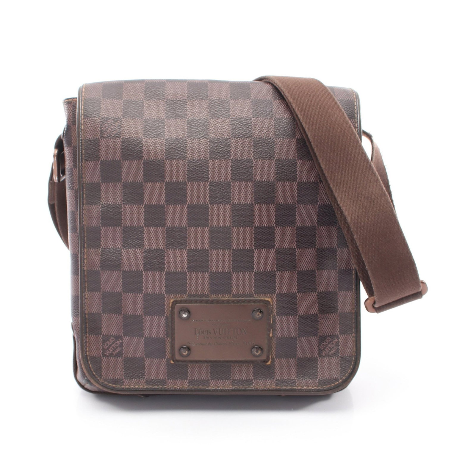 LV Brooklyn PM Damier Ebene Bag: Authentic and authenticated Louis Vuitton Brooklyn PM Damier Ebene shoulder bag in brown PVC and leather. Model N51210, product no. SR4009. Approx. 25H x 23/20W x 7D cm with 84-142 cm strap.