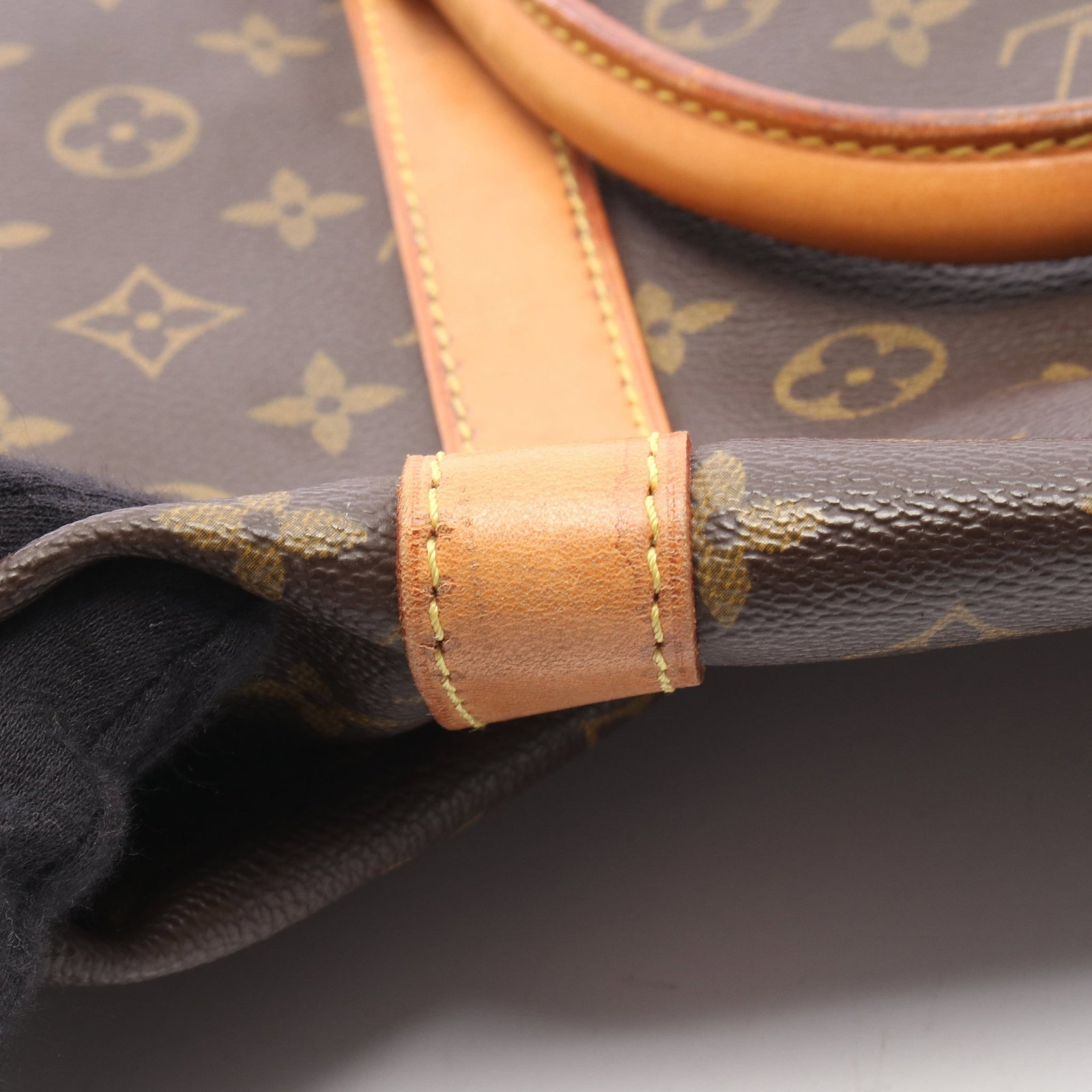 LV Keepall 60 Monogram Boston Bag - 9