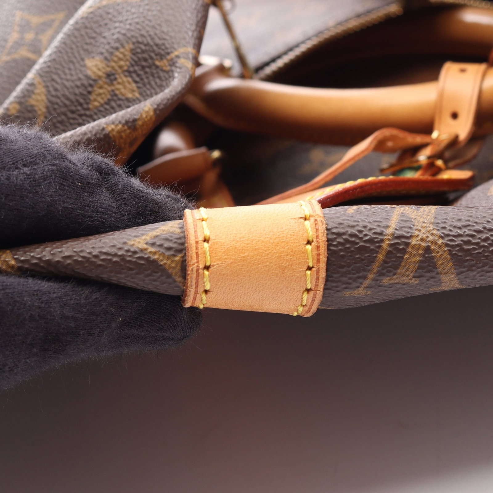 LV Keepall 50 Monogram Boston Bag - 9