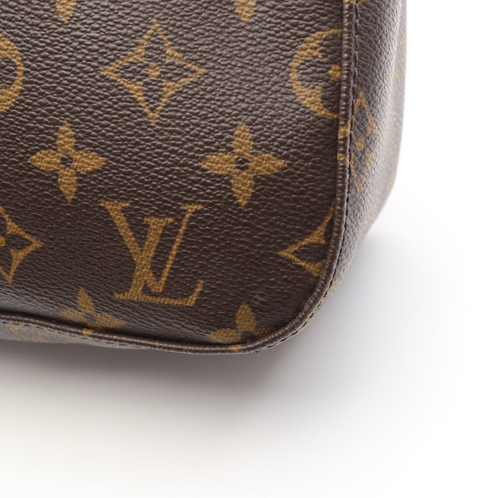 LV Looping MM Monogram Shoulder Bag - 10
