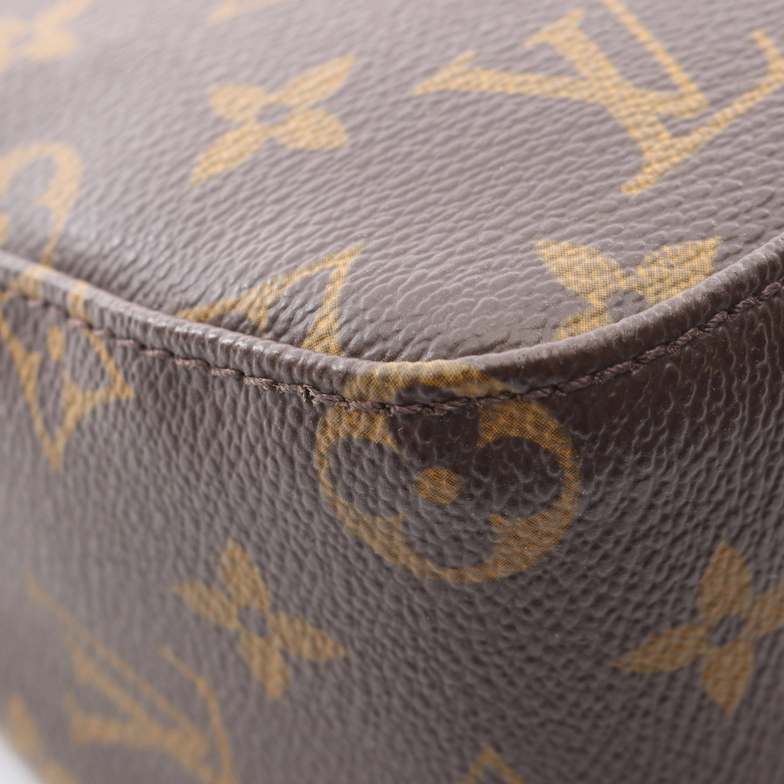 LV Looping MM Monogram Shoulder Bag - 9