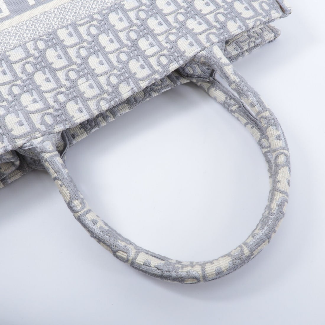 Dior Book Tote Medium Canvas Grey - 9