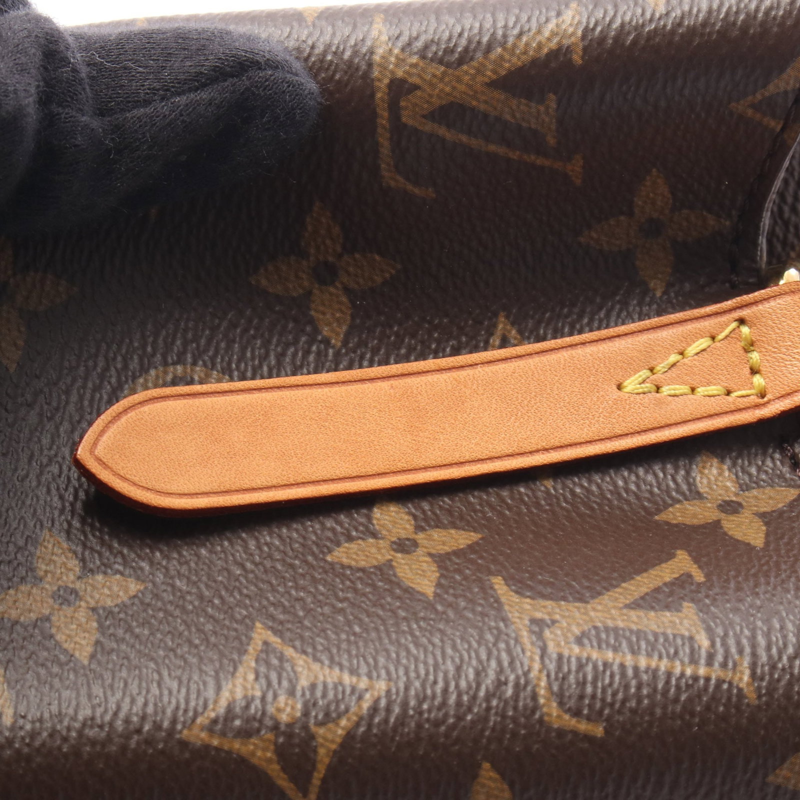 LV Montaigne MM Monogram 2WAY - 7