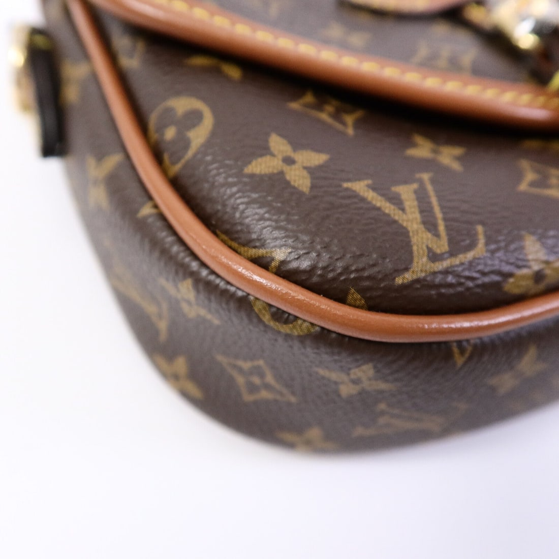 LV Solo Shoulder Bag Monogram - 11