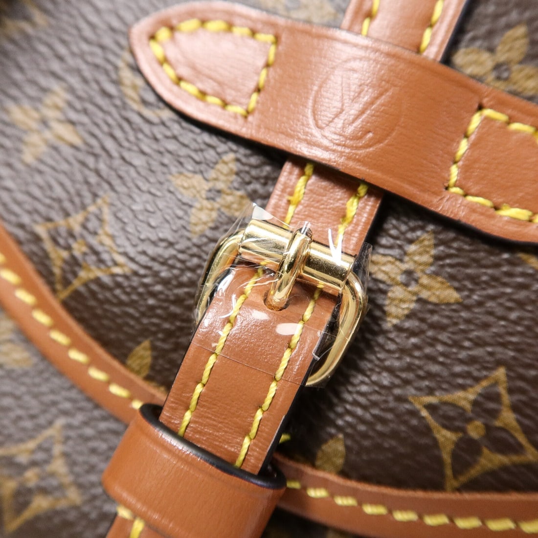 LV Solo Shoulder Bag Monogram - 6