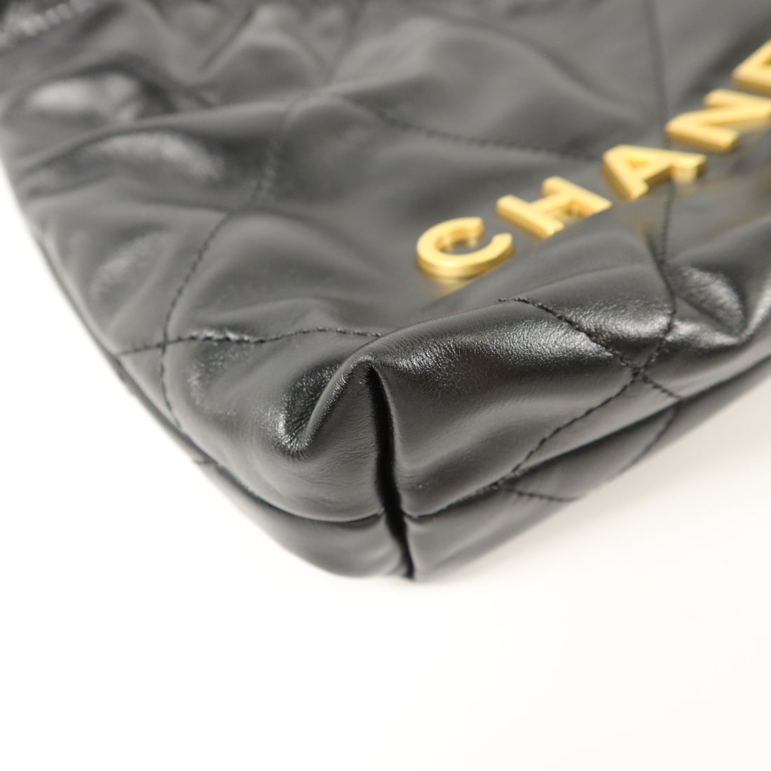 Chanel 22 Mini 2 Way Black - 14