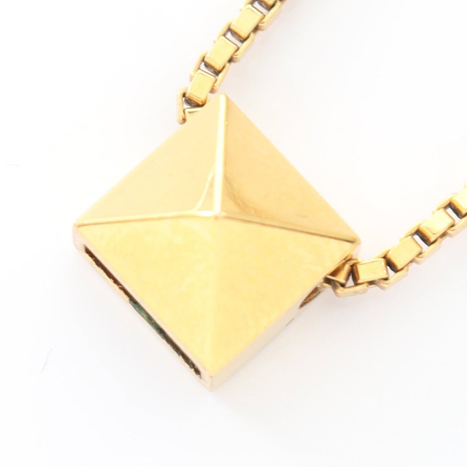 Valentino Rockstud Necklace Gold: Rockstud necklace in gold plated finish.