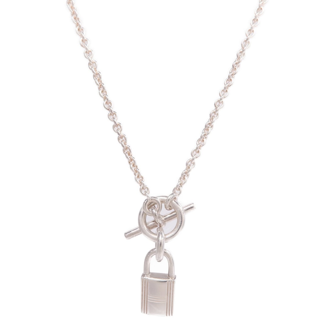 Hermes Kelly Cadenas Silver Necklace: Kelly Cadenas pendant necklace in 925 sterling silver.