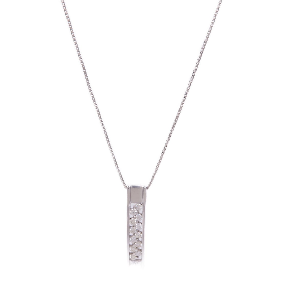 Diamond Necklace 18K White Gold: Diamond necklace in 18K white gold.