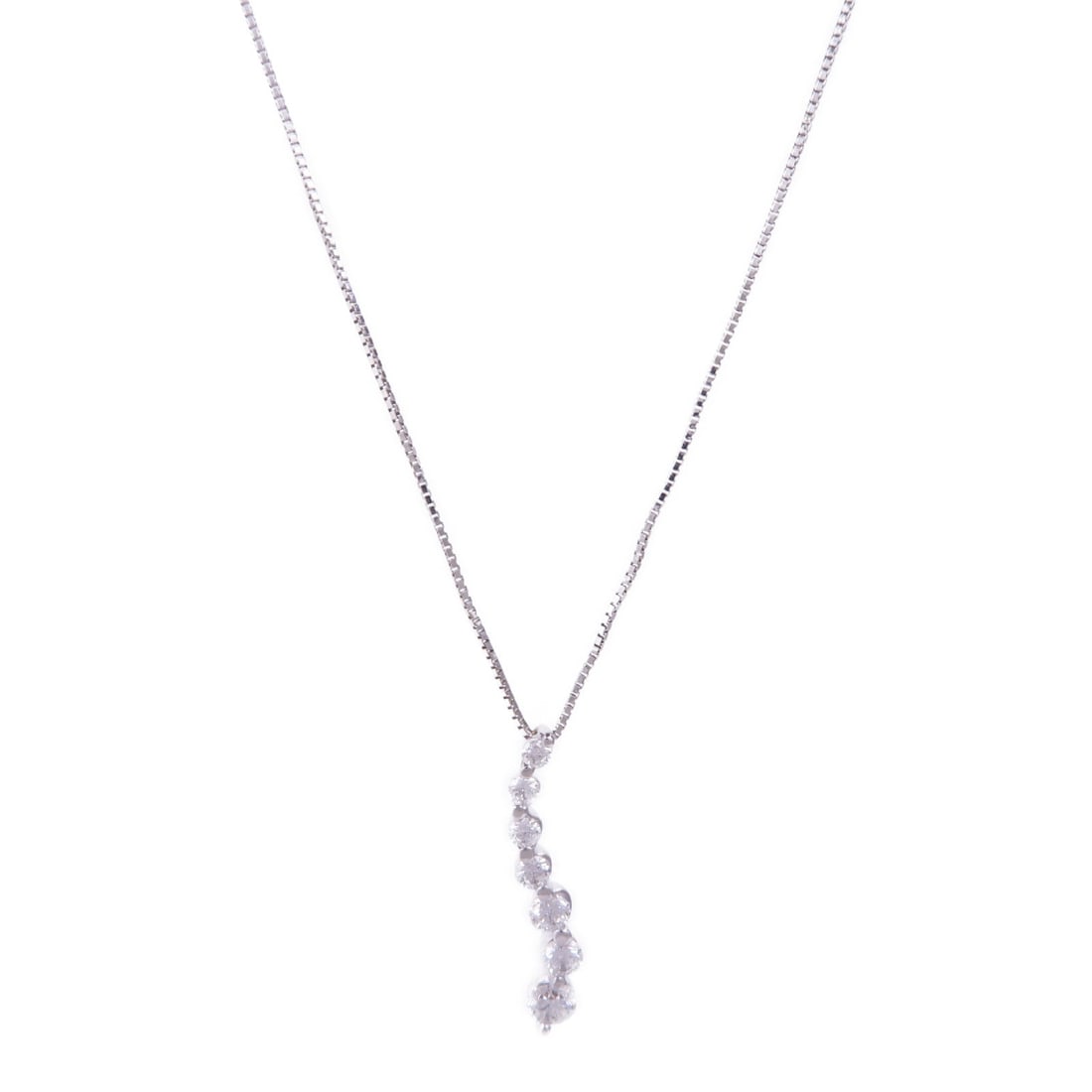 Diamond Necklace 18K White Gold: Diamond necklace in 18K white gold.
