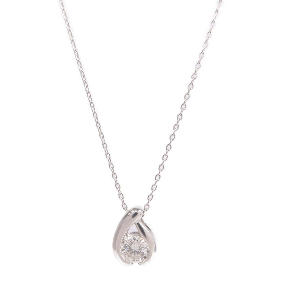 Diamond Necklace Platinum: Diamond necklace in PT900 and PT850 platinum.