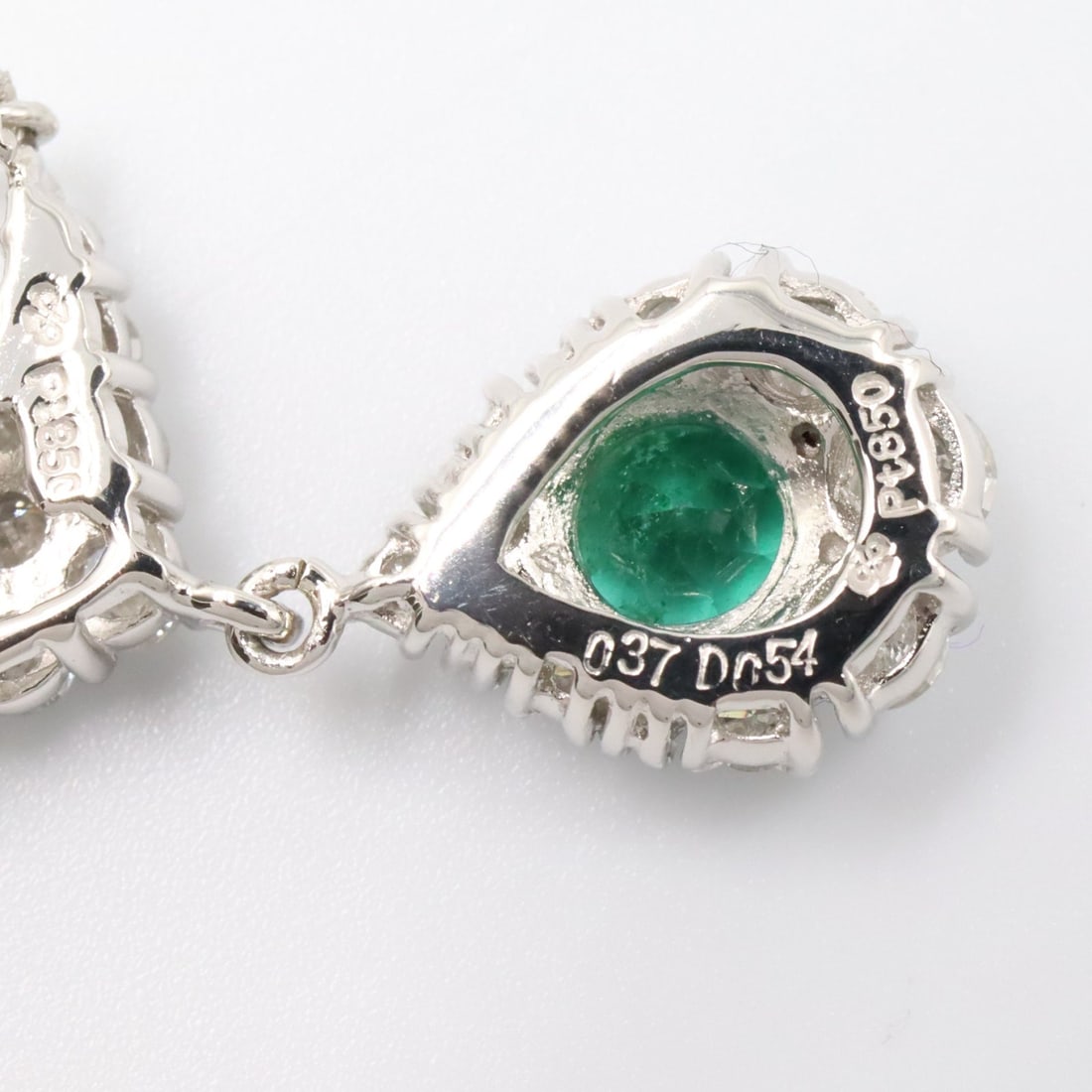 PT850 Emerald Diamond Necklace - 3